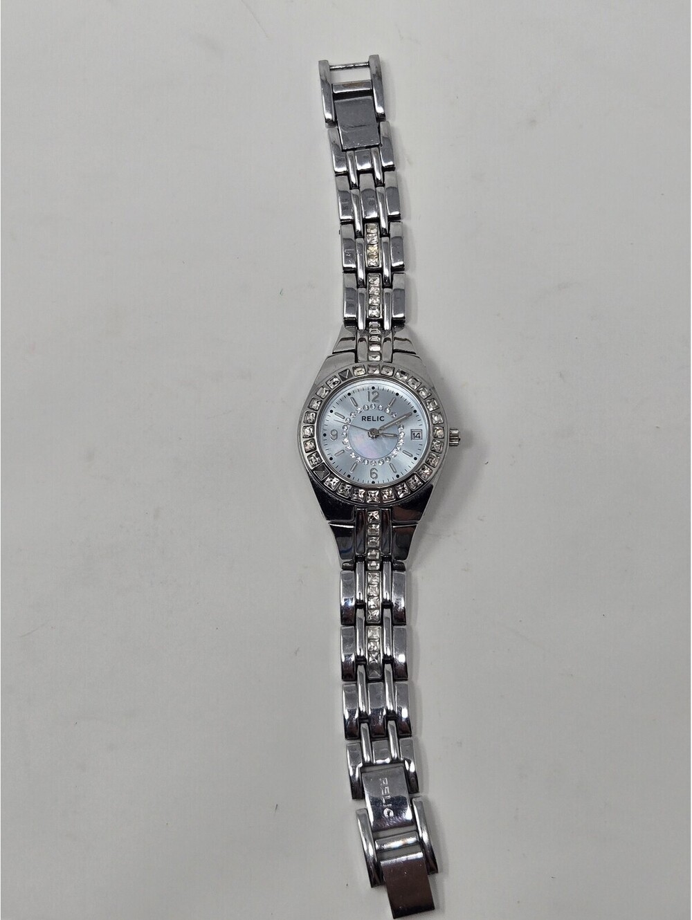 Relic by Fossil Women's Queen's Court Silver-Tone Crystal Bezel Watch - Picture 3 of 8
